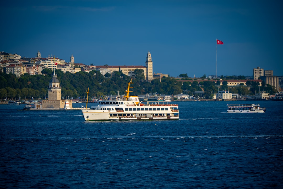 Aave (AAVE) cryptocurrency chart with market data overlays.