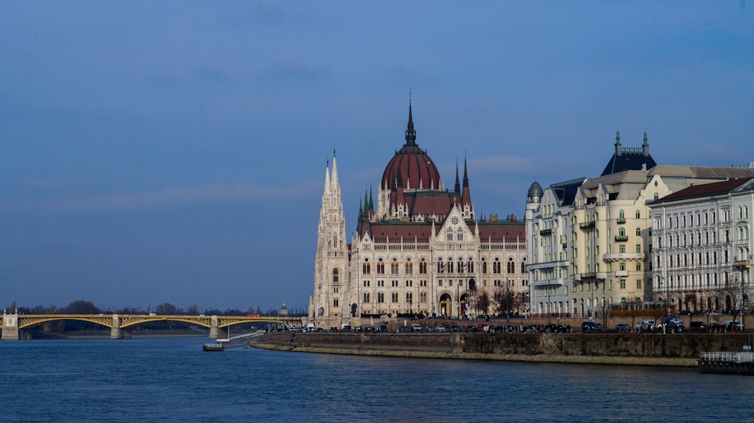 AUD/CAD technical analysis chart showing pivot levels and resistance ladders