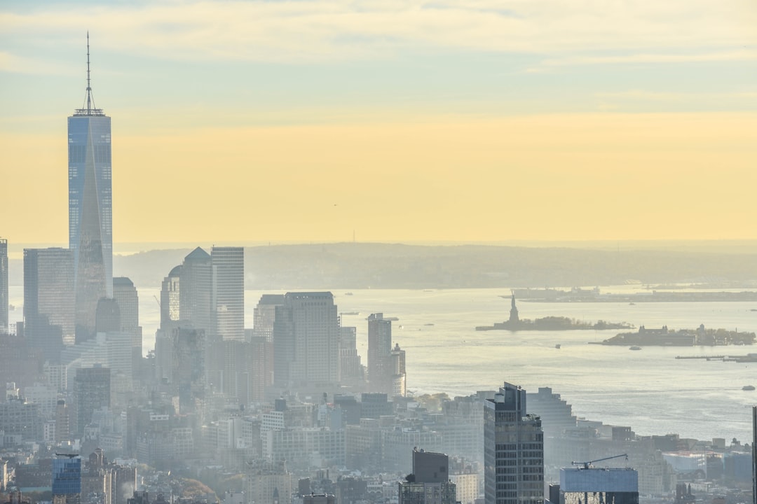 AUD/NZD market analysis chart showing 1.16000 pivot level