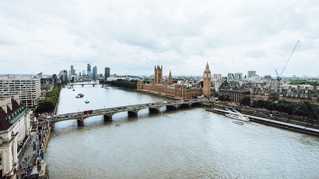 Brent crude oil price chart showing resistance levels and market trends