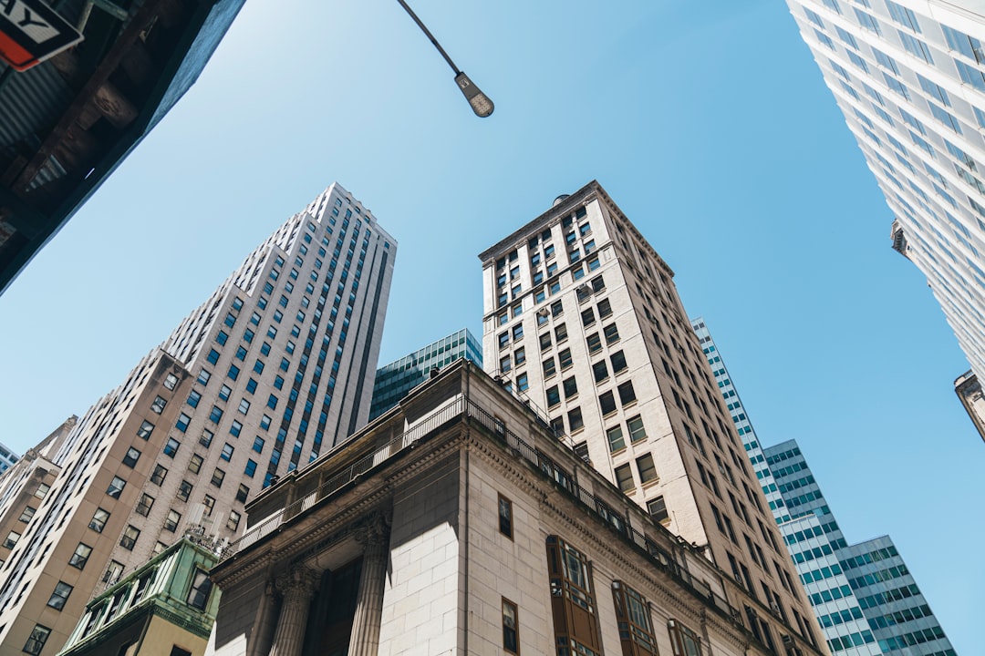 Brent crude oil chart showing price resilience near $67.72 resistance