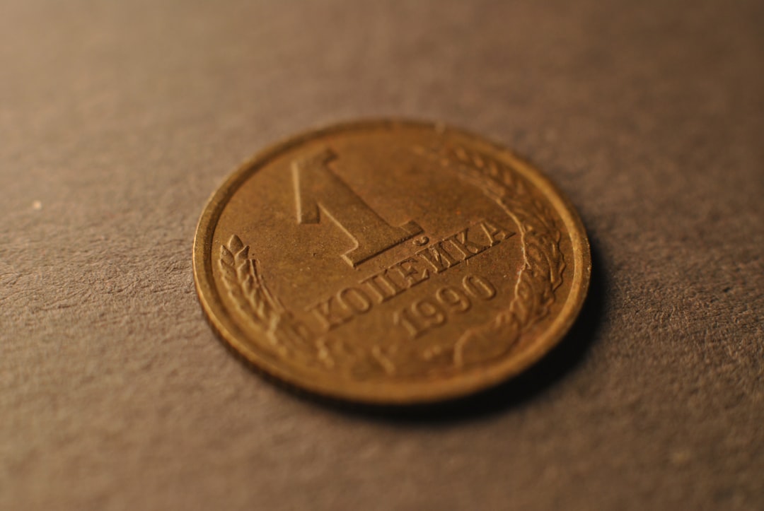 CADJPY currency pair chart showing key support and resistance levels, with Canadian and Japanese flag icons