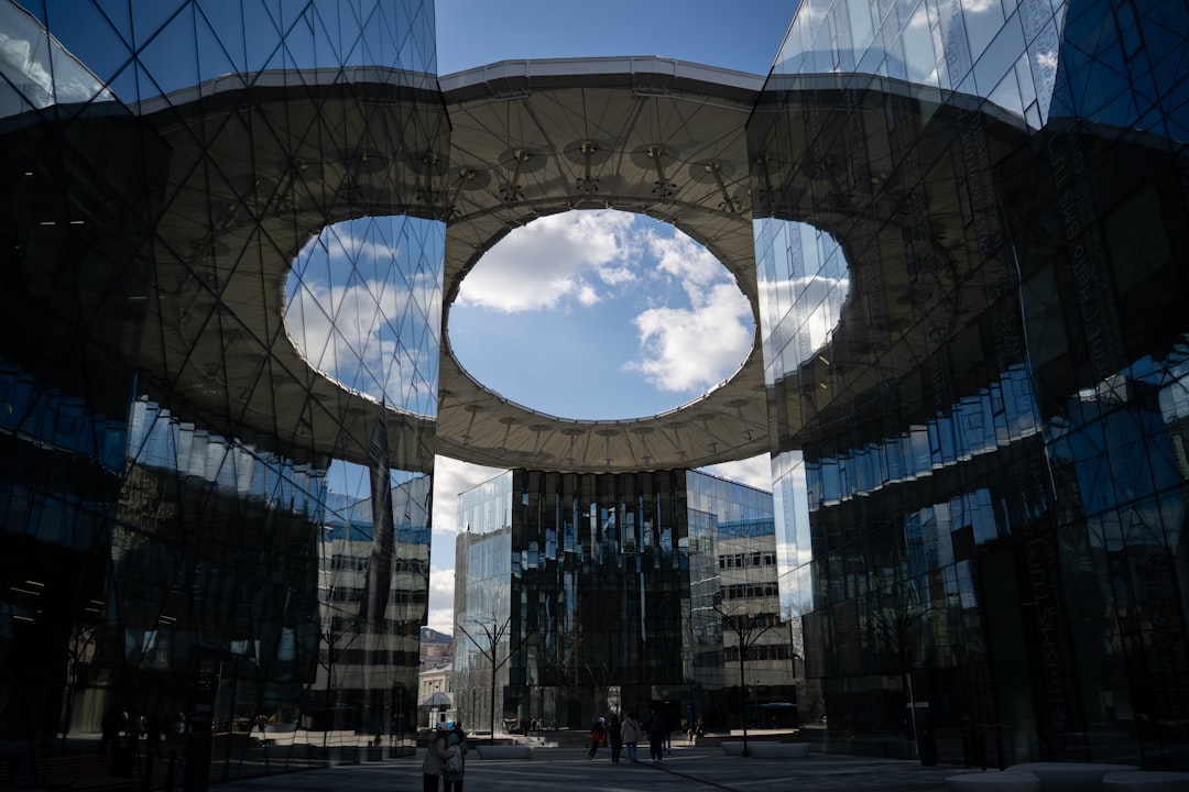 Swiss Market Index price chart showing CH20 volatility