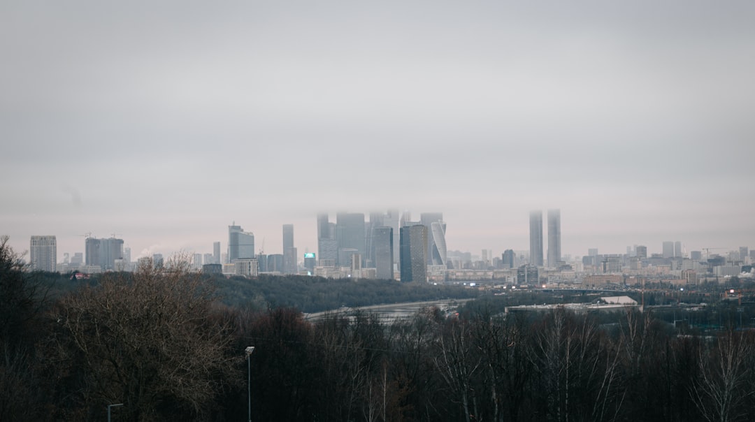 Citigroup building and stock ticker graph representing Q4 earnings data