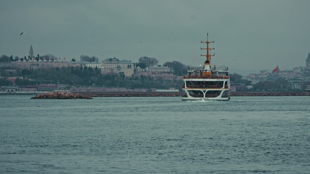 Cosmos ATOM cryptocurrency chart displaying price movements and macro swings.