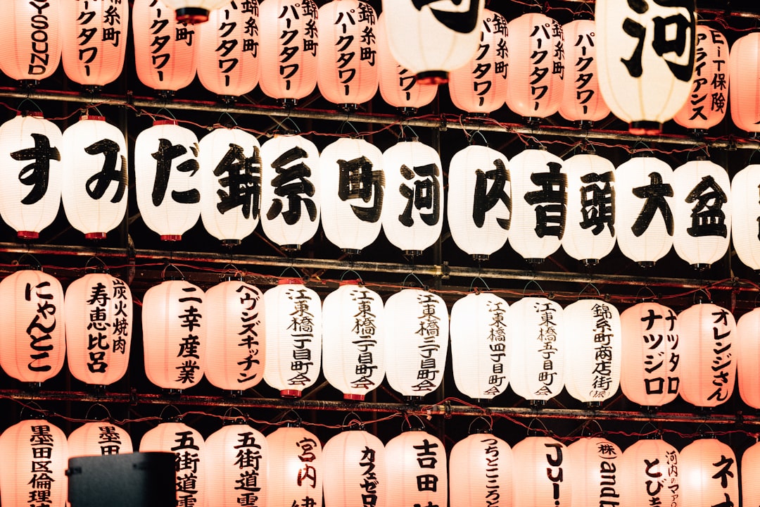 Bitcoin chart showing $90,000 support level and price candles