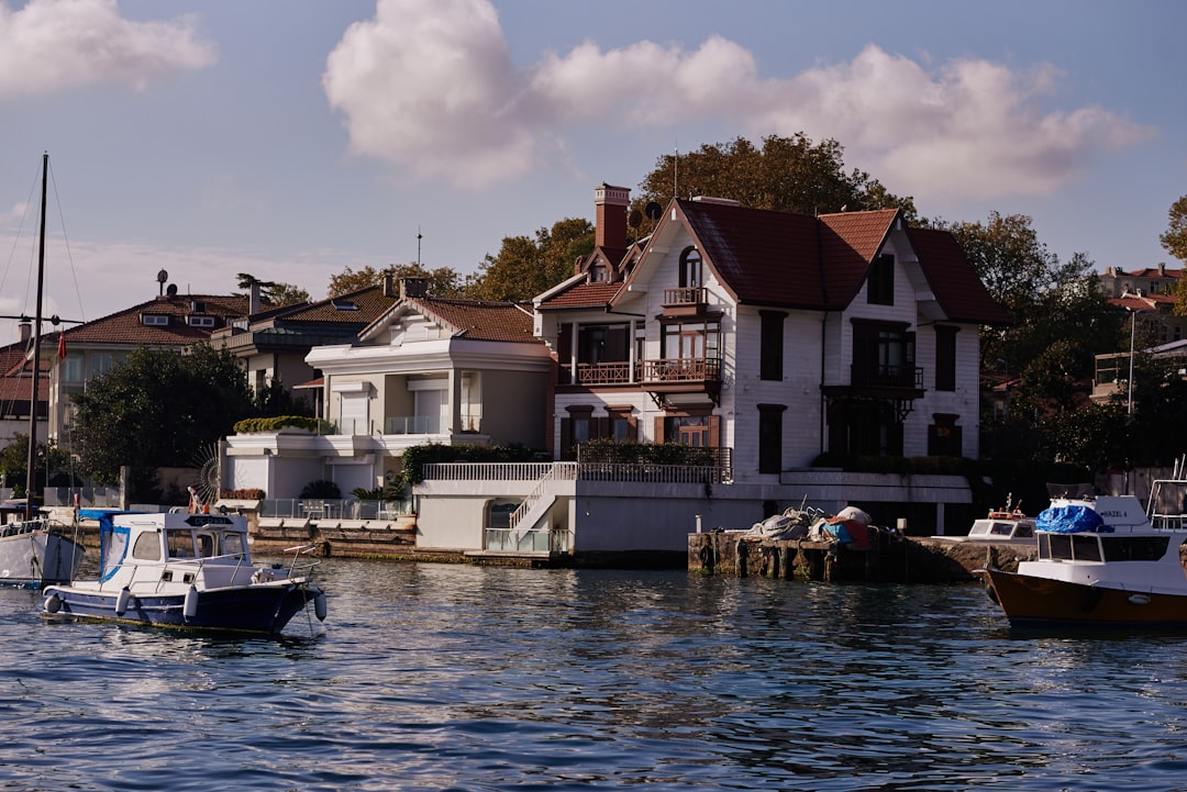 Dash (DASH) cryptocurrency chart showing price movements amidst market volatility