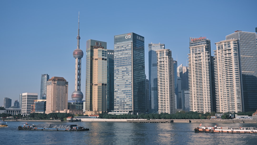 Ethereum (ETH) cryptocurrency price chart showing volatility and key price levels.