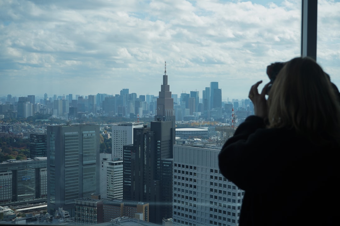 EURAUD currency pair technical chart showing volatility and pivot levels