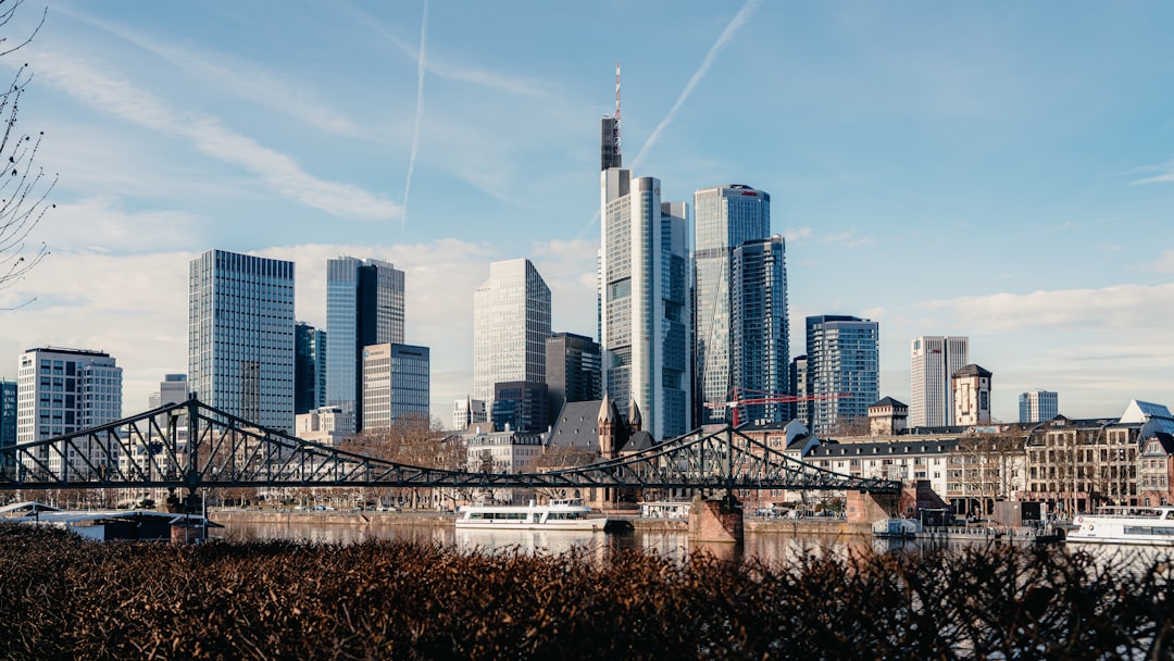 EURUSD chart showing price action and key support/resistance levels with economic news indicators in the background