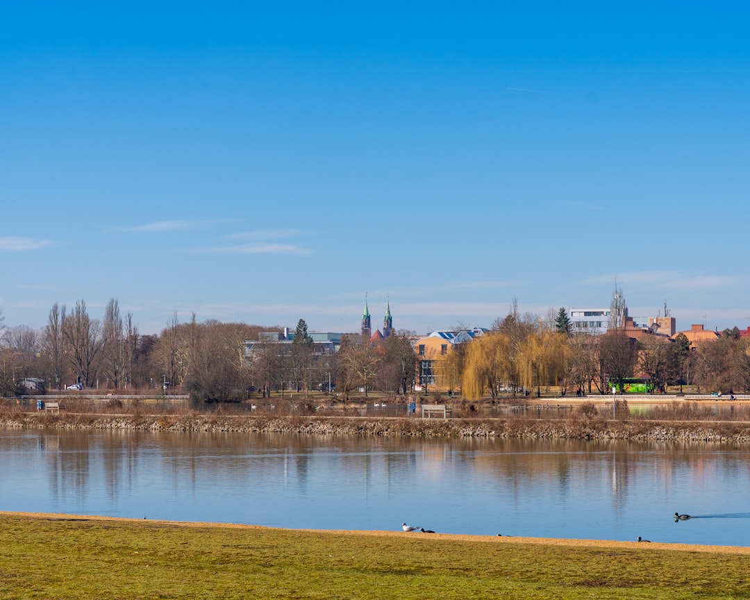 FR40 CAC 40 index chart showing resistance and support levels with a focus on macroeconomic indicators