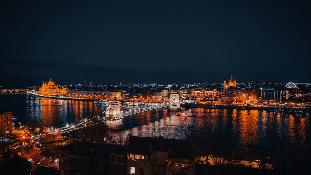 FR40 Index chart showing record highs with upward trend