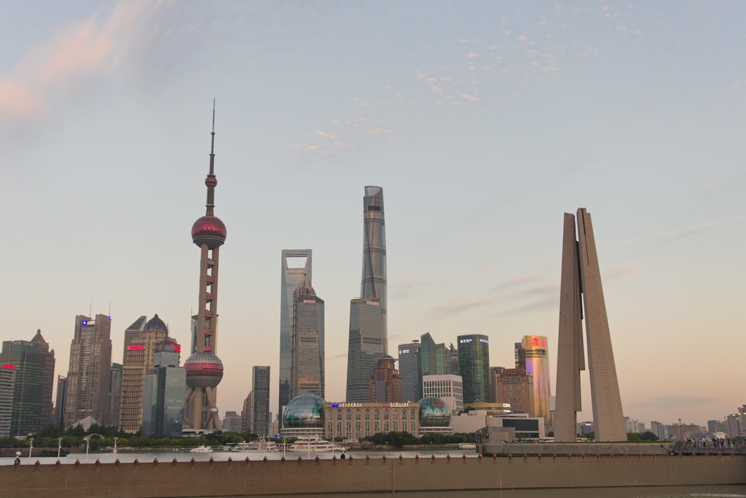 Gasoline futures chart with key support and resistance levels highlighted, against a backdrop of a refinery