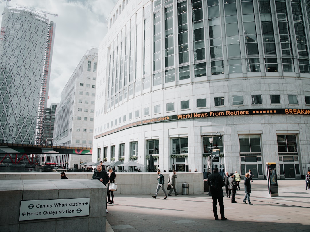 GB100 Index technical chart showing resistance gate at 45.60