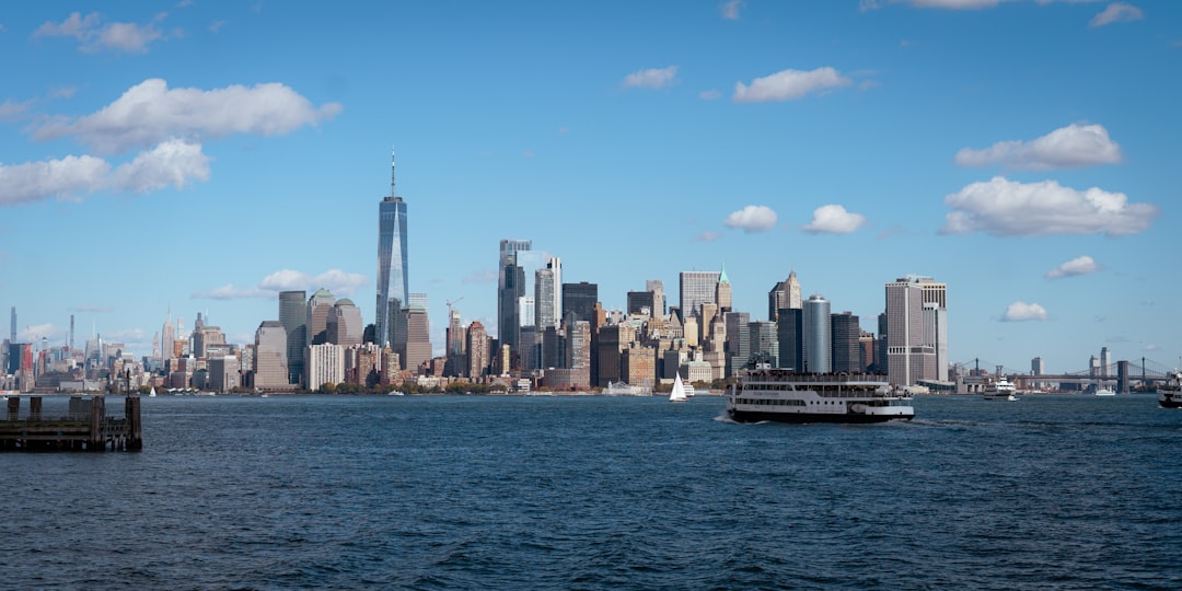 GBP/CAD chart showing key pivot at 1.86000 with support and resistance levels