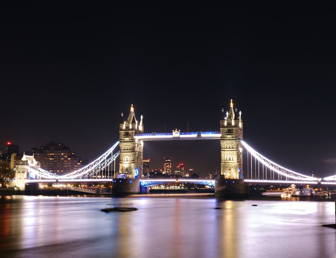 Gold bars on a financial chart representing insurance demand and real yield influence