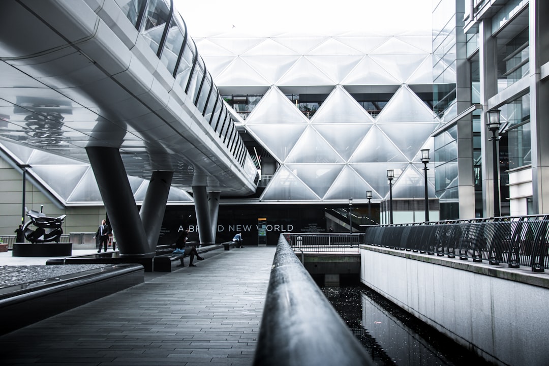 ICP USD price chart analysis showing the 3.1000 pivot level