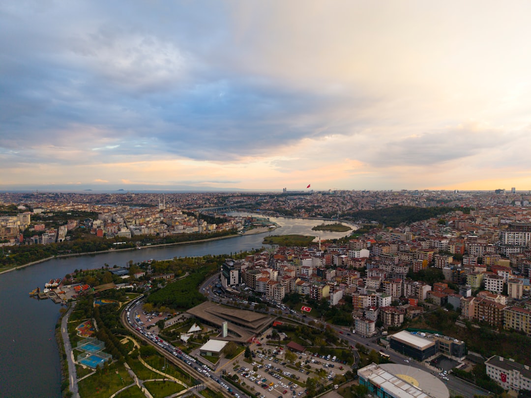 Internet Computer (ICP) price chart showing volatility with upward and downward trends, indicating a sensitive market influenced by macro-economic factors.