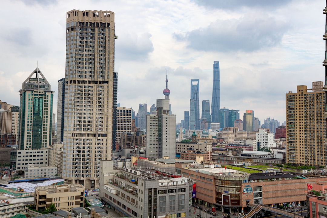 LayerZero (ZRO) price chart showing volatility and key support/resistance levels