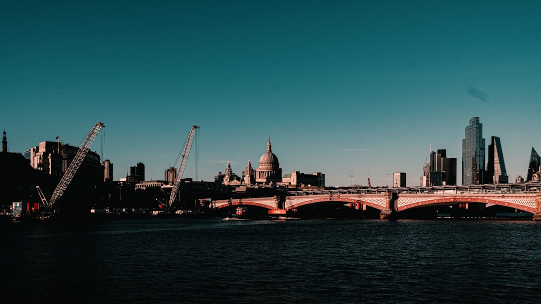 NZD/JPY currency pair chart showing key support and resistance levels around the 91.500 pivot.