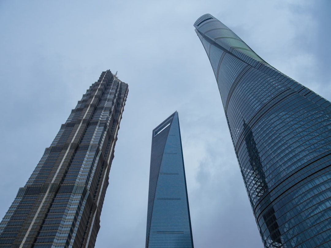 Pepe (PEPE) cryptocurrency chart demonstrating market volatility and key price levels