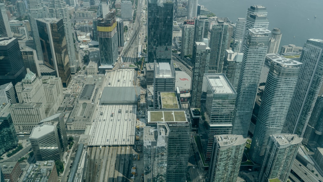 Shiba Inu (SHIB) cryptocurrency price chart with analysis overlay