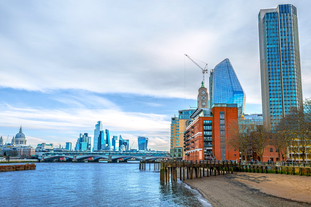 Graph showing bond yields moving downwards quietly while other indicators remain stable.