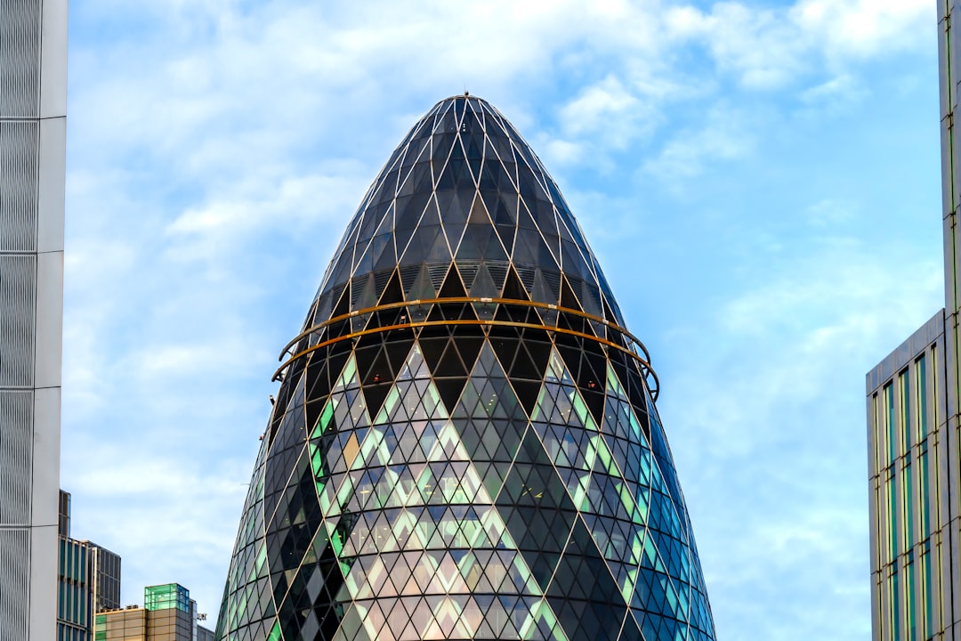 Chart depicting the steepness of the US 5s30s bond curve, signaling market stress and opportunities.