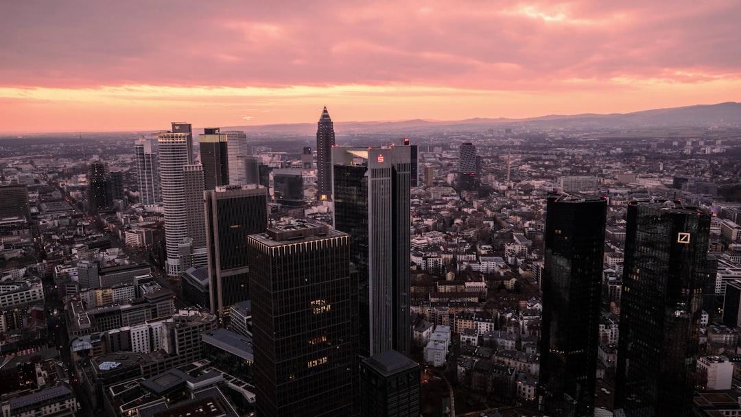 Graph showing rising US Consumer Sentiment and inflation expectations data