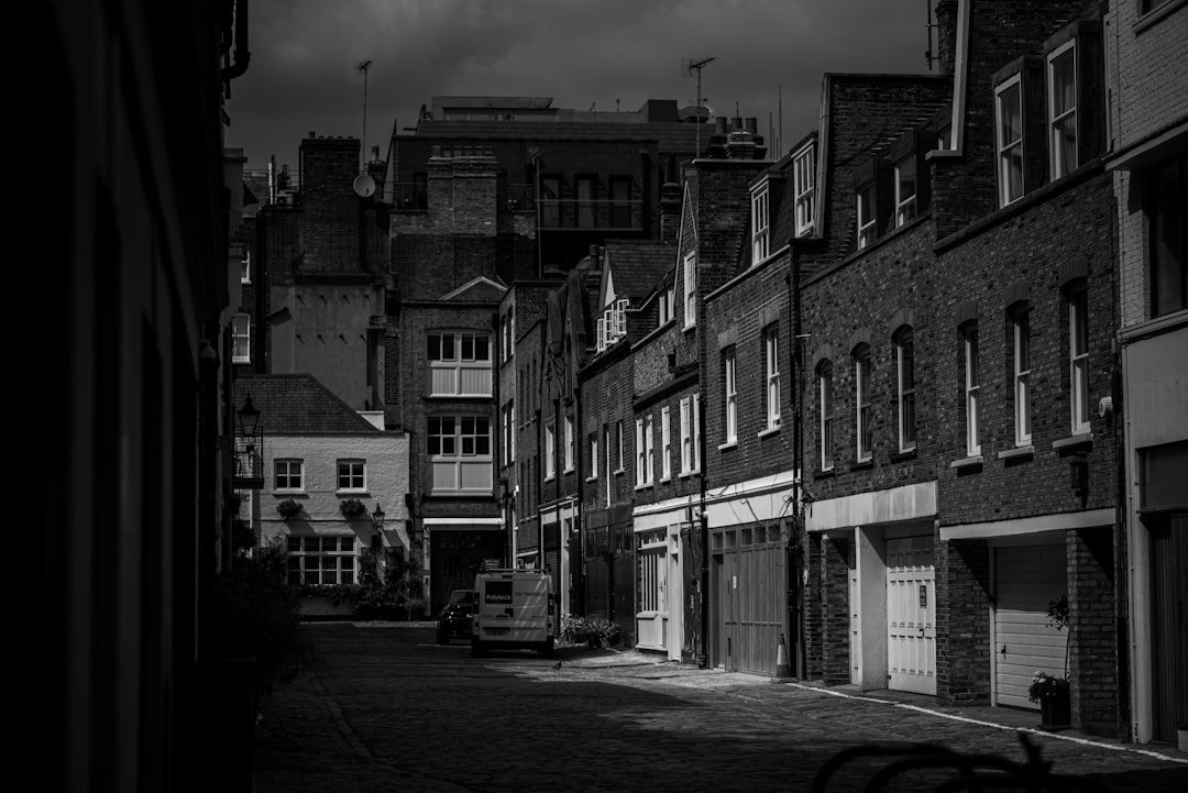 US Treasury 10-Year yield chart showing 4.20% pivot level