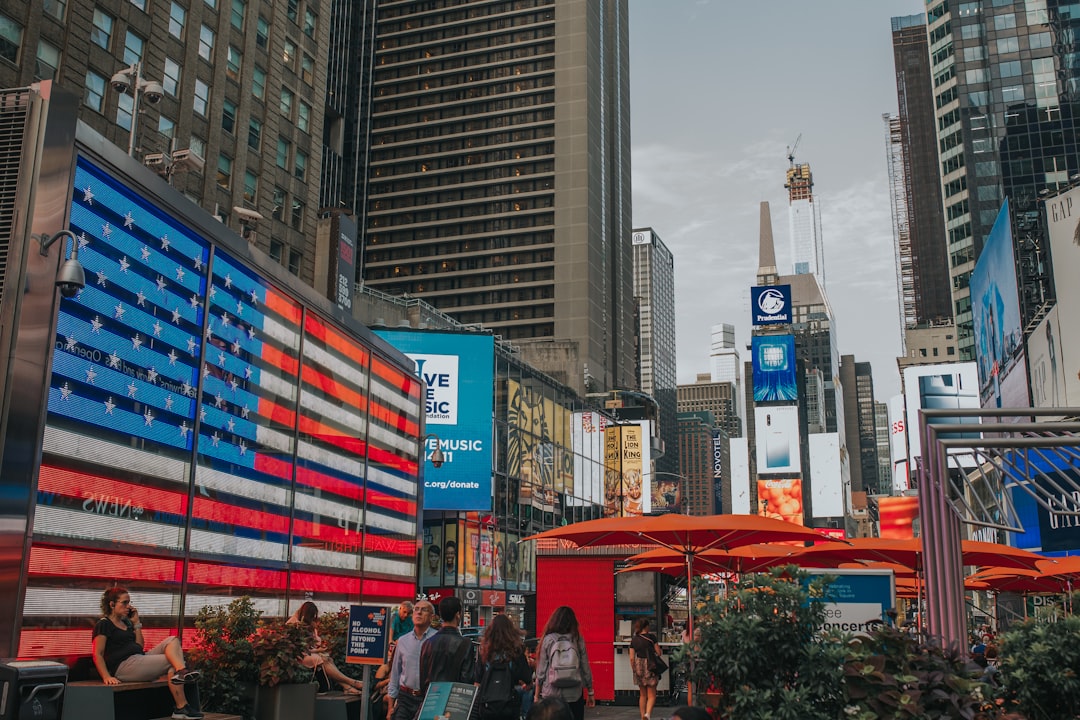 USD/SGD currency chart showing key pivot levels and resistance/support lines