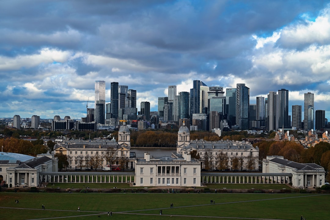 Verizon VZ technical analysis chart showing support and resistance levels post-earnings