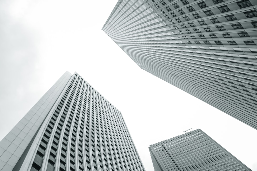 PPG Q4 earnings, cityscape trading price & cost bridge strategy.