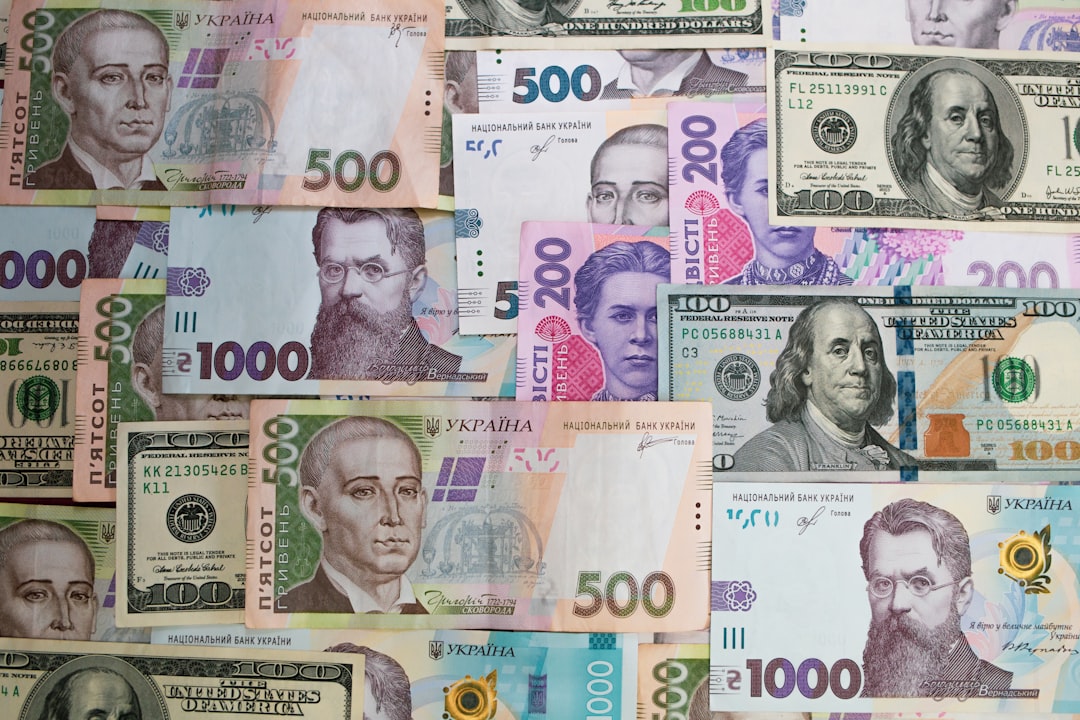 10 и 20 долларов США: USD/HKD, механизм привязки