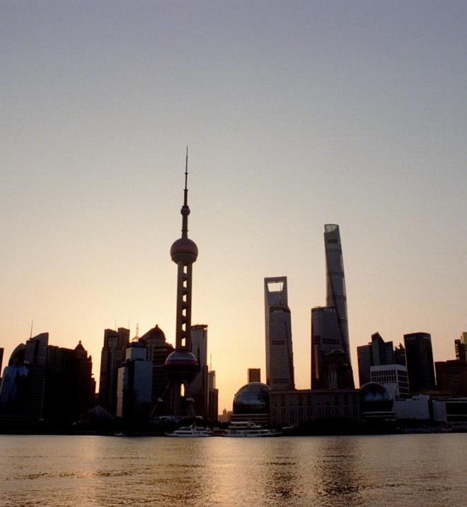 Bitcoin price chart showing volatility influenced by macro factors and policy decisions