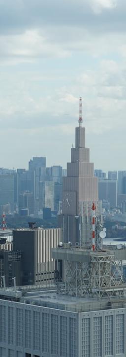 Graph showing a steepening yield curve with bond prices