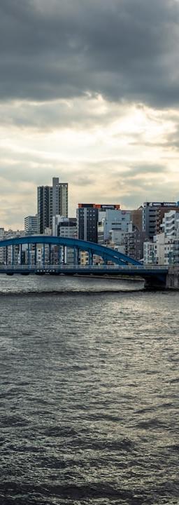 Graph showing bond yield curves with uneven real-yield pressure