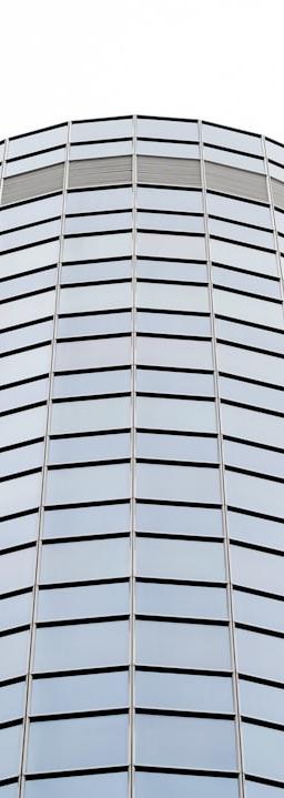 Graph showing bond yields for US, Germany, and UK 10-year government bonds, highlighting global duration demand.