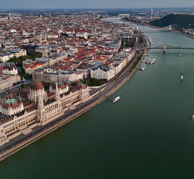 European bond yields chart showing stable periphery compression amidst thin liquidity