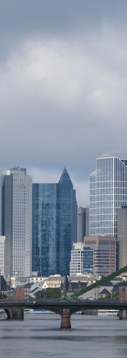 Bond market chart showing yield curves and interest rate movements, with focus on US10Y 4.040%