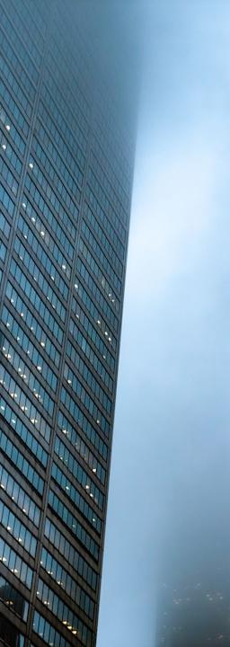 Graph showing Canada and US 10-year bond yields with crude oil price overlay