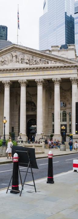 Graph showing bond yields and market volatility, illustrating convexity risk.