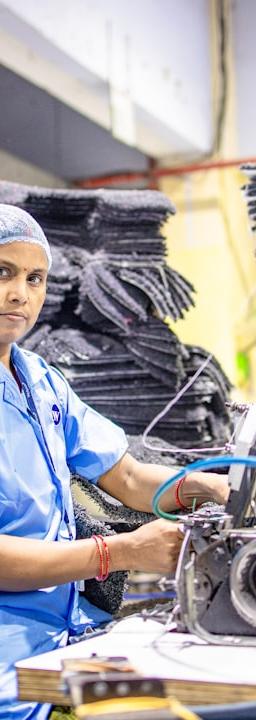 Chart showing divergent trends in Emerging Market bond yields, with Indian and Brazilian 10-year bonds highlighted.