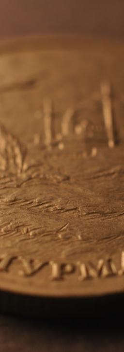 FR40 index chart showing consolidation with support and resistance levels marked