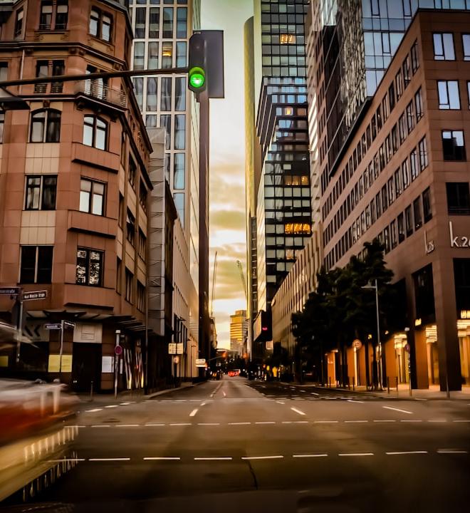 Chart depicting German Business Expectations trend with an arrow pointing to 90.5