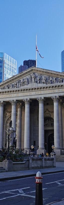 Abstract representation of global trade fragmentation and financial market analysis