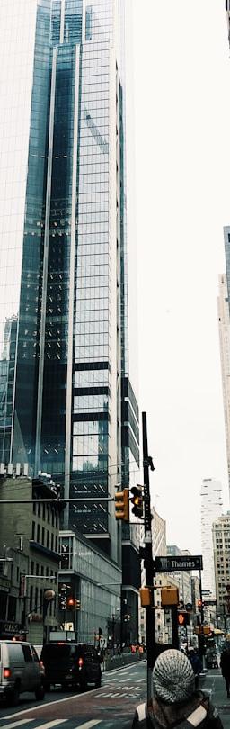 Graph showing JGB and US Treasury bond yield movements, highlighting increasing global duration volatility