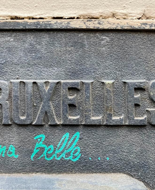 NZDJPY chart showing price action around key levels and indicators.