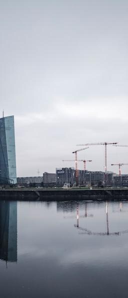 QQQ ETF growth stocks resistance and support chart analysis