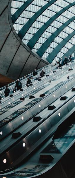 TSX index chart showing price consolidation patterns with support and resistance levels